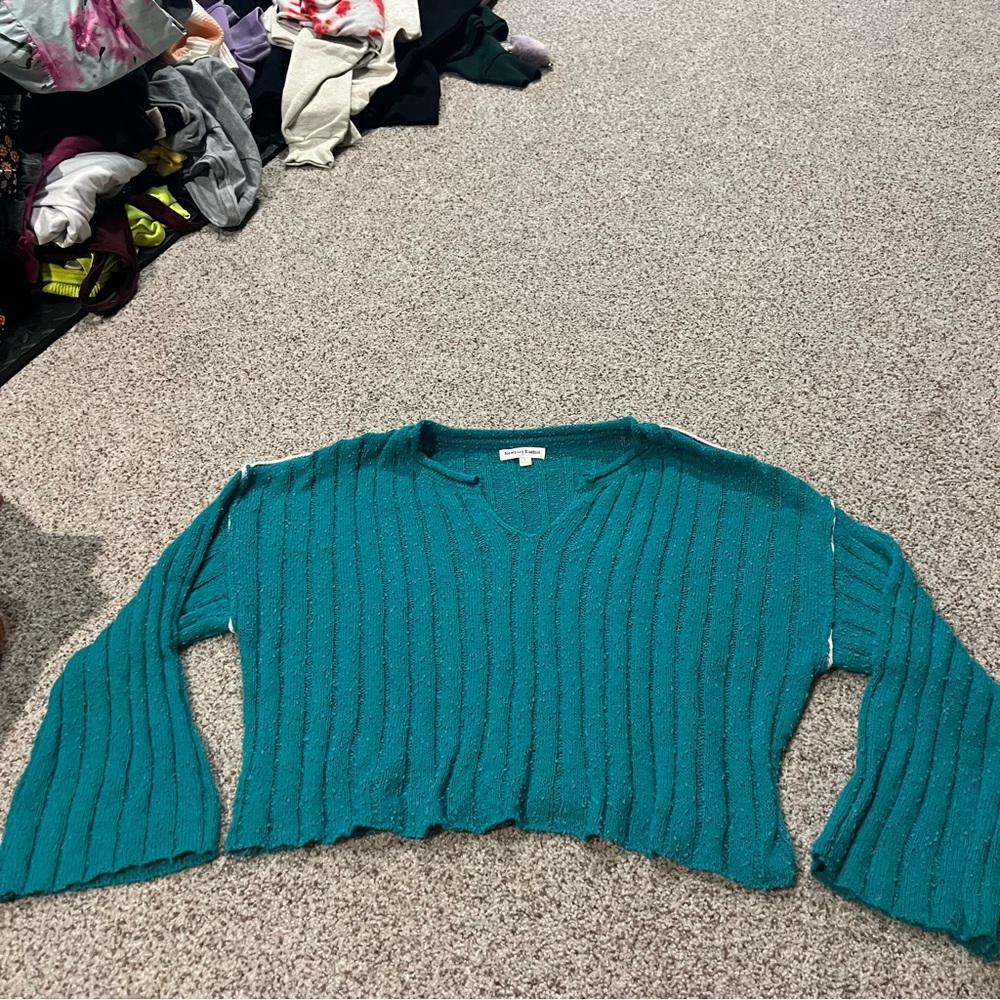 Newbury Kustom Green V-Neck Sweater